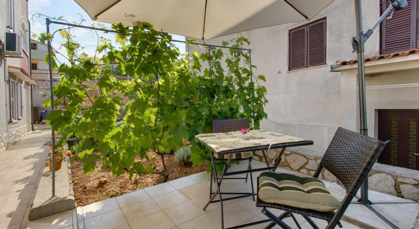 Apartment Nikolina Mali Lošinj Habitación foto
